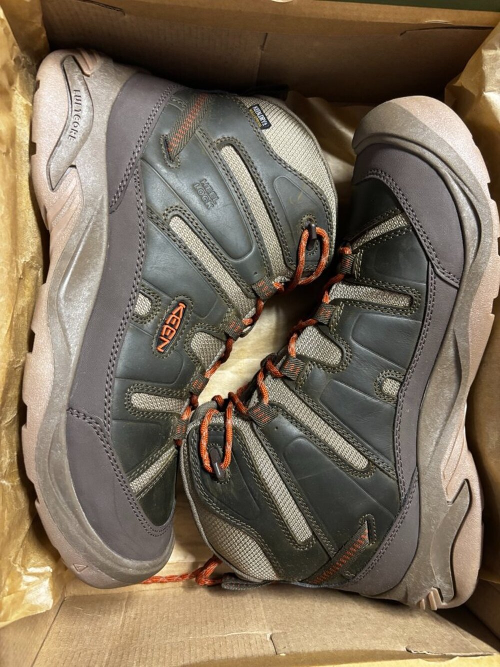 KEEN Circadia Mid Waterproof Men’s Hiking Boots Dark Olive Size 13 NWT
